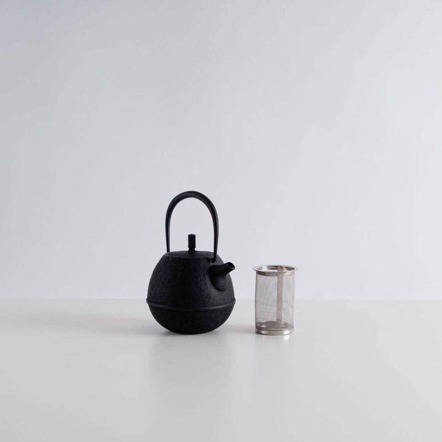 Shop Kitchen + Diningshop Kitchen + Dining Kukan Chuzo / Hisao Iwashimizu Tea & Coffee Ware | Nambu Tekki Cast Iron Egg Teapot - Small