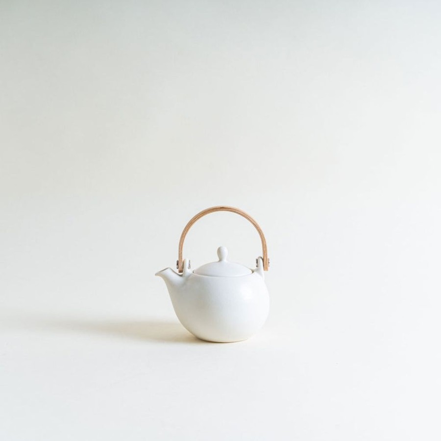 Shop Kitchen + Diningshop Kitchen + Dining Saliu Tea & Coffee Ware | Small Yui Teapot In White With Wooden Handle