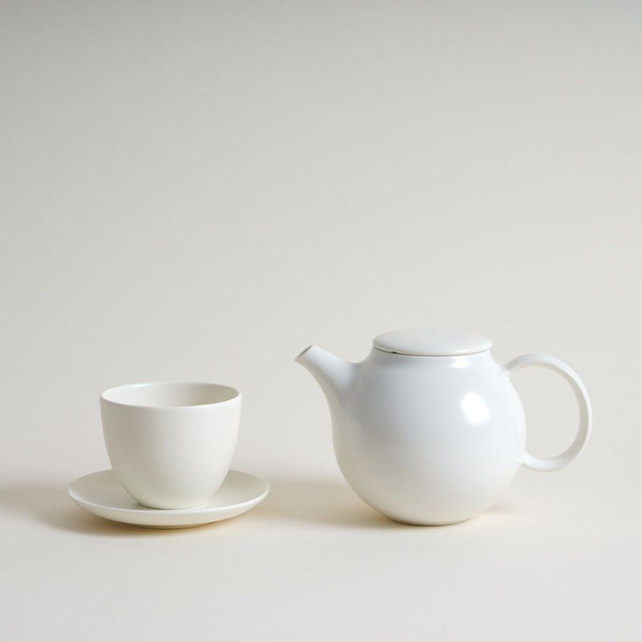 Shop Kitchen + Diningshop Kitchen + Dining Kinto Mugs & Cups | Kinto Pebble Tea Cup & Saucer Set In White