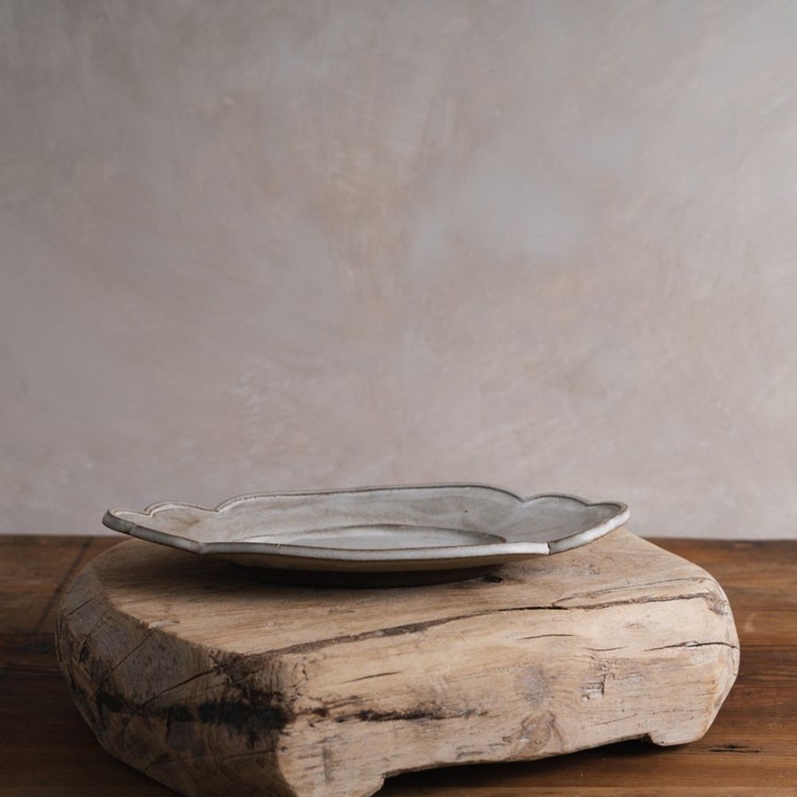 Shop Kitchen + Diningshop Kitchen + Dining Zhitaofang's/製陶方式 Plates & Bowls | Cloud-Shaped Plate In White