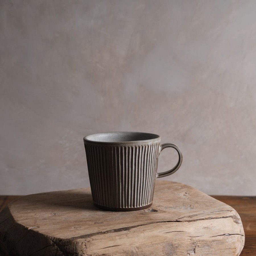 Shop Kitchen + Diningshop Kitchen + Dining Zhitaofang's/製陶方式 Mugs & Cups | Pleated Mug In White