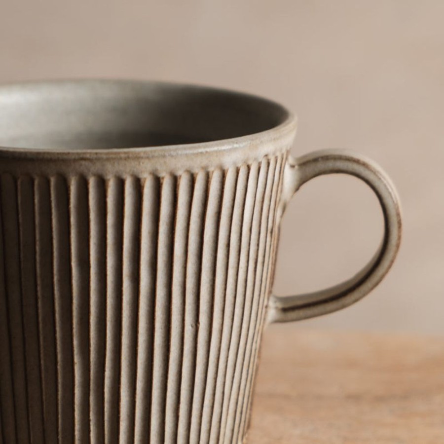 Shop Kitchen + Diningshop Kitchen + Dining Zhitaofang's/製陶方式 Mugs & Cups | Pleated Mug In White